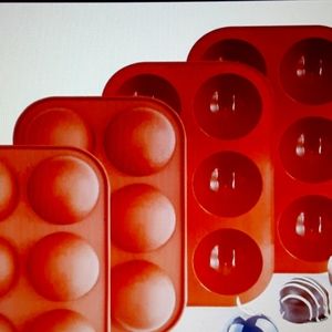 Red Semi Sphere Silicone Molds 4 pack 11" x 7" NEW in sealed package Brush inc…